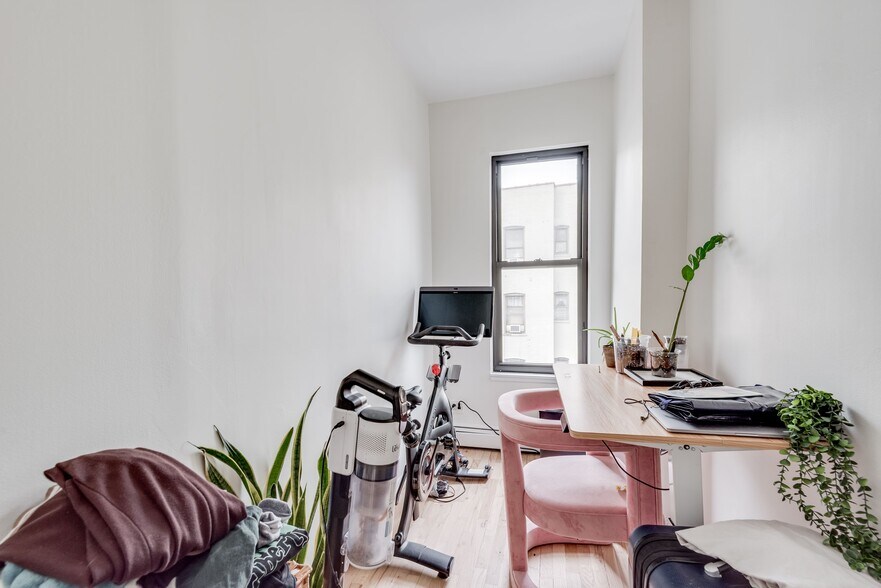 More Photos Of 626 Vanderbilt Ave, Brooklyn Apartments For Sale