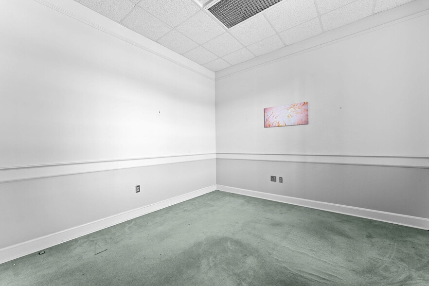 More Photos Of 8710 Hwy 69 S, Tuscaloosa Bank For Sale