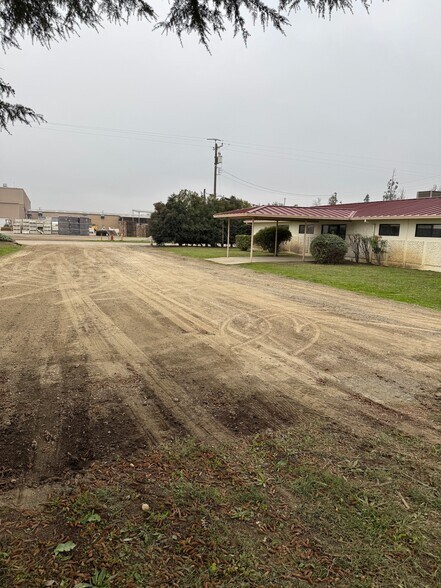 More Photos Of 3792 Feather River Blvd, Olivehurst Office For Lease