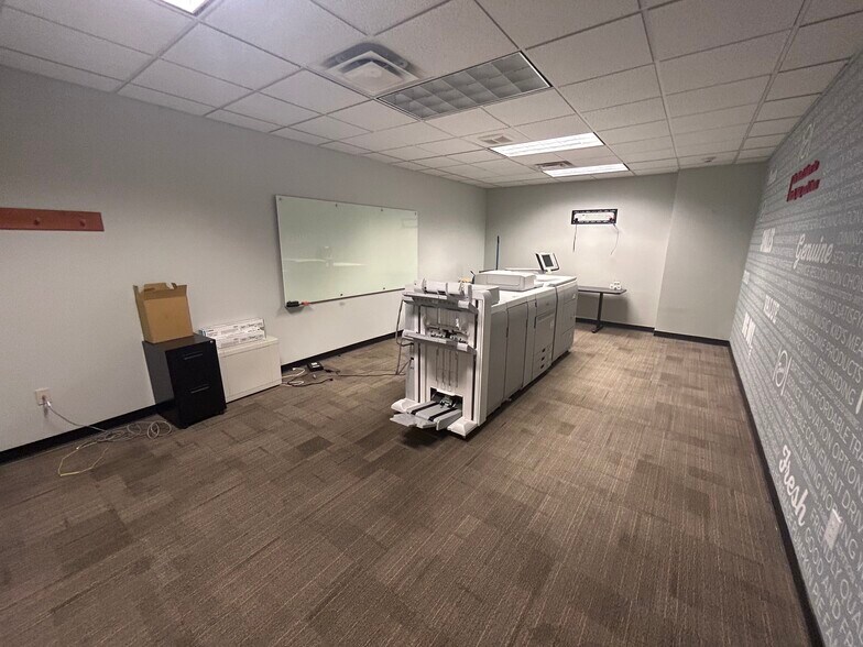 More Photos Of 2800 Gilbert Ave, Cincinnati Office For Sale