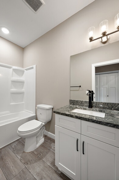 More Photos Of 1251 E Woodward Heights Blvd, Hazel Park Apartments For Sale