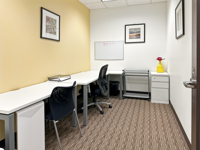 More Photos Of 100 Enterprise Dr, Rockaway Coworking Space