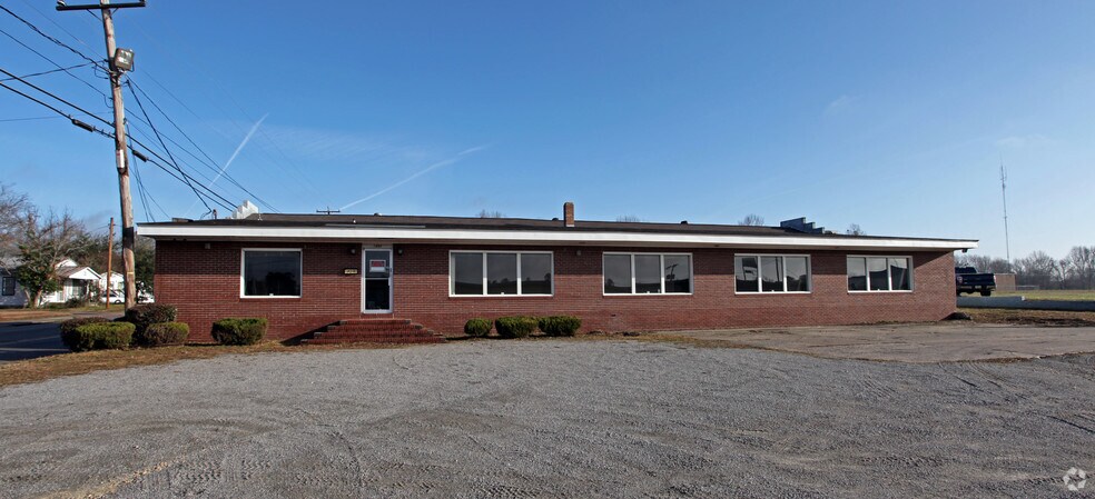 Primary Photo Of 1492 Executive Ct, Orangeburg General Retail For Sale