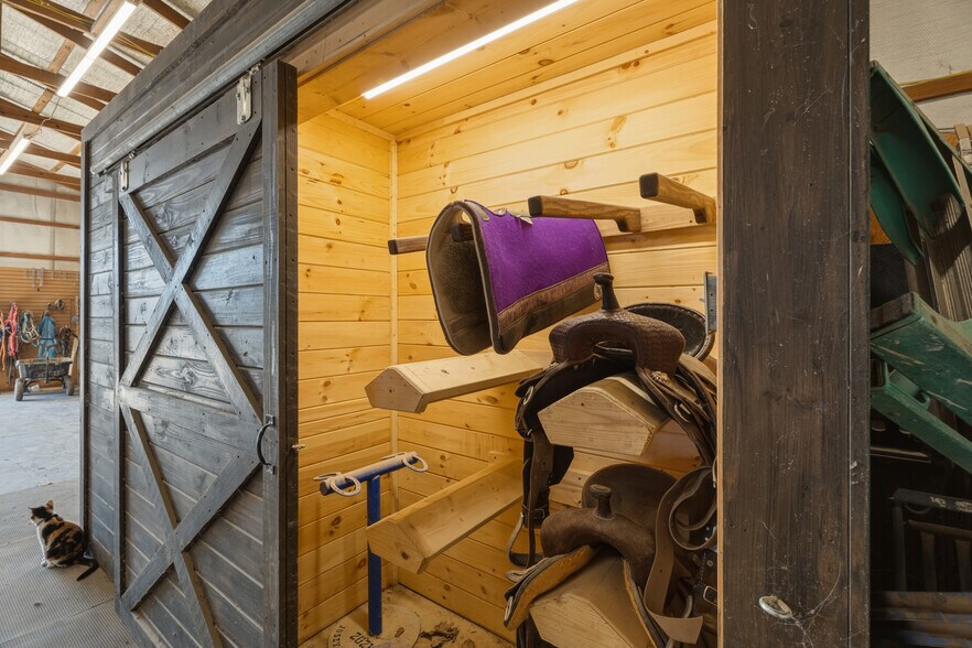 More Photos Of 13354 E 520 Rd, Colcord Sports And Entertainment For Sale