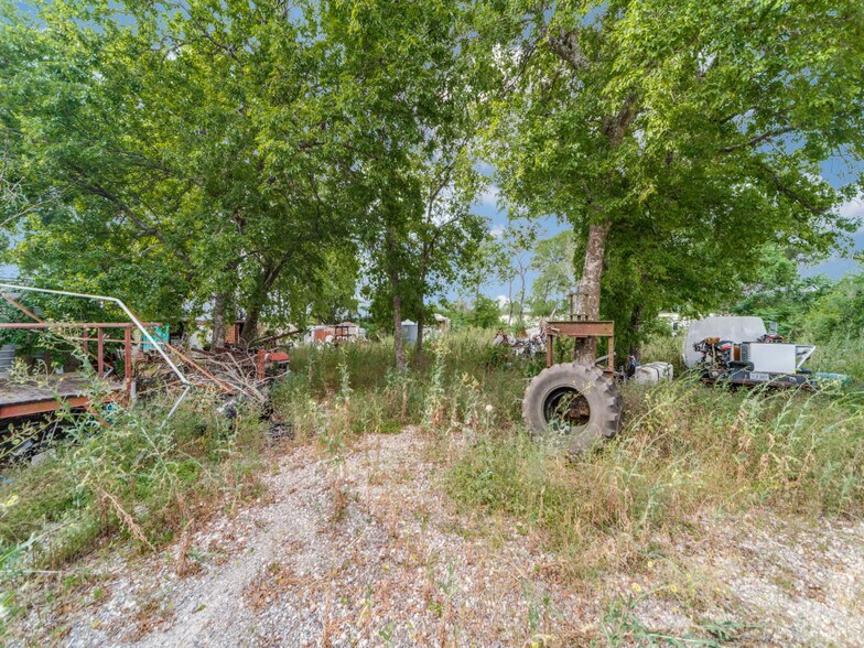 More Photos Of 40175 Interstate 10 W, Boerne Industrial For Sale
