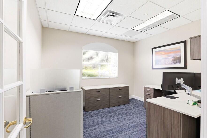 More Photos Of 7351 Office Park Pl, Melbourne Office For Sale