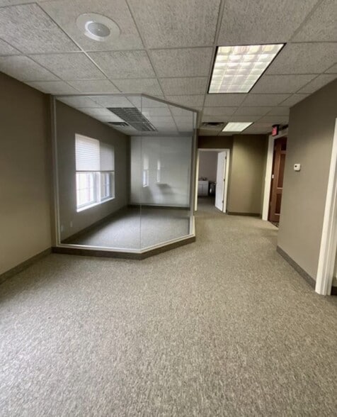 More Photos Of 1438 Som Center Rd, Cleveland Medical For Lease