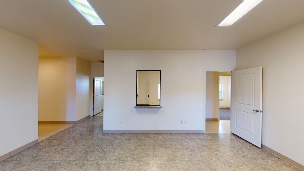 More Photos Of 2451-2461 Robinson Rd, Grand Prairie Medical For Sale