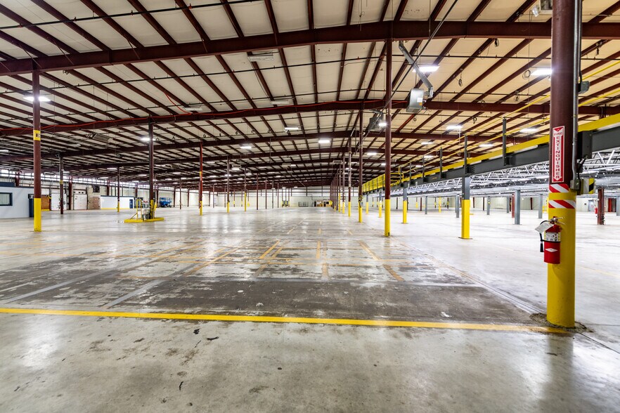 More Photos Of 5 Industrial Dr, Mattapoisett Warehouse For Lease