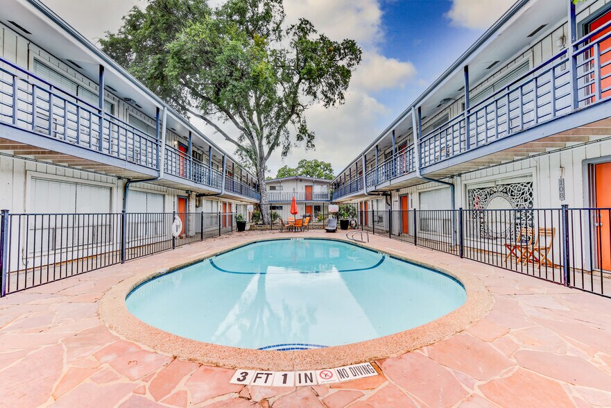 More Photos Of 3501-3503 Speedway, Austin Apartments For Sale
