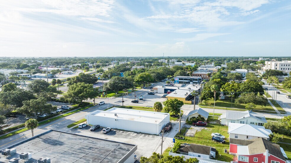 More Photos Of 2315 14th Ave, Vero Beach Medical For Sale