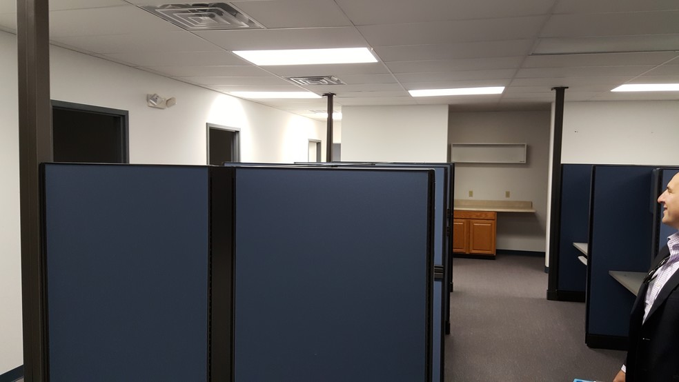 More Photos Of 29300 Information Ln, Easton Warehouse For Lease