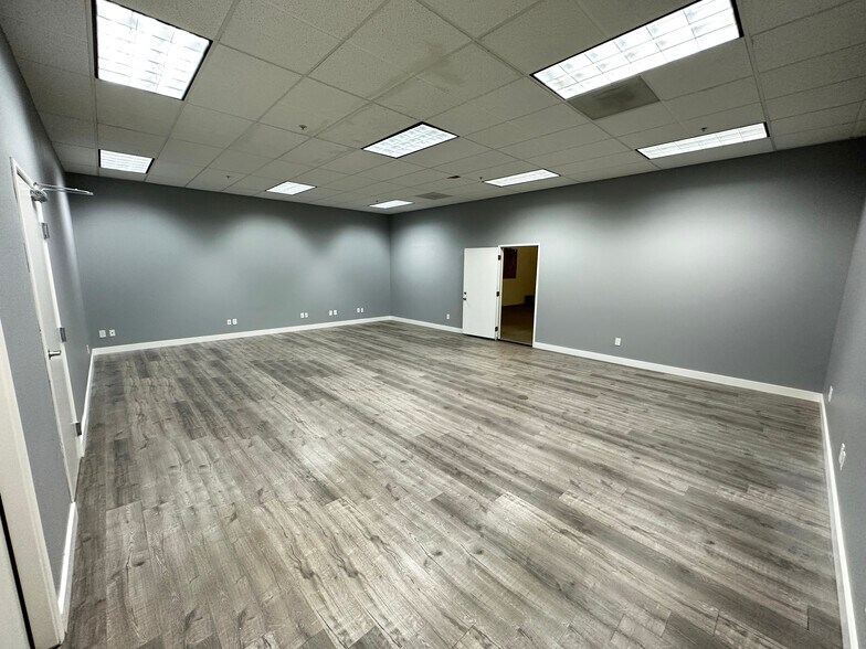 More Photos Of 7950 Cherry Ave, Fontana Light Distribution For Lease