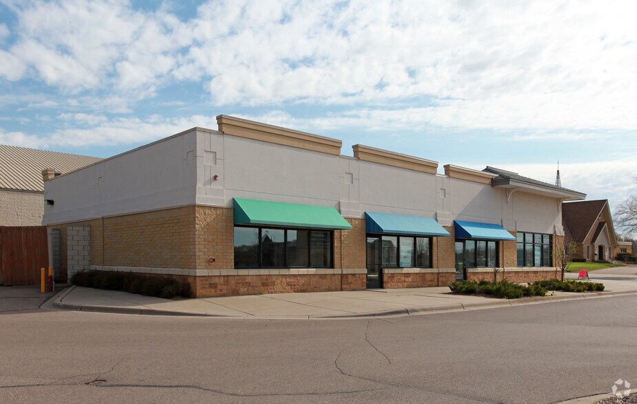 More Photos Of 2135-2131 Commerce Blvd, Mound Unknown For Lease