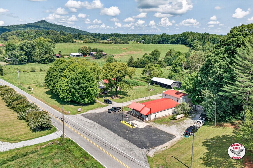 More Photos Of 2969 Moodyville Rd, Byrdstown General Retail For Sale