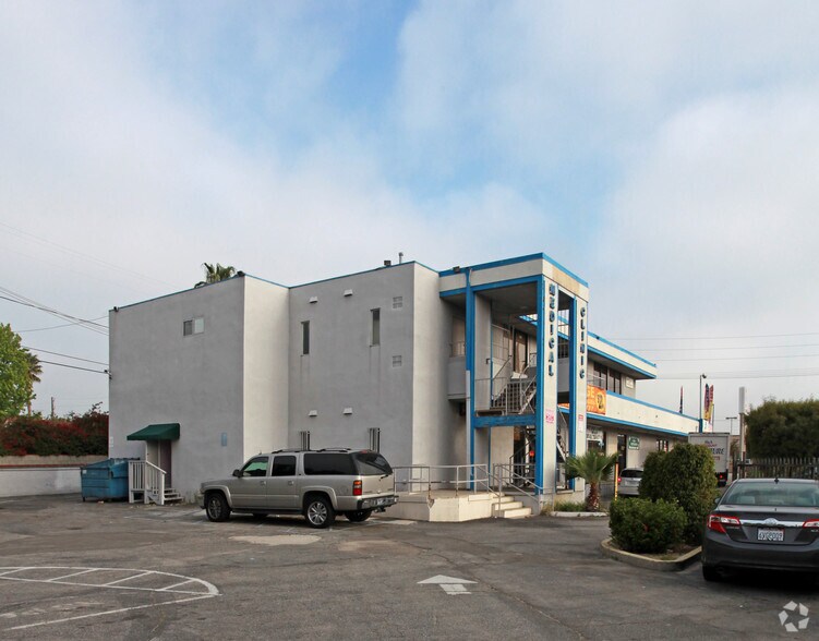 More Photos Of 11024 Victory Blvd, North Hollywood Storefront Retail Office For Sale