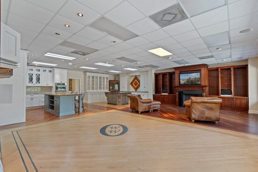 More Photos Of 6863 Beach Dr SW, Ocean Isle Beach Freestanding For Sale