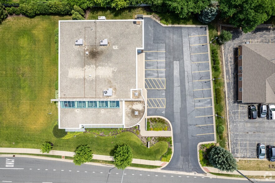More Photos Of 1159 N Main St, Glendale Heights Office For Sale