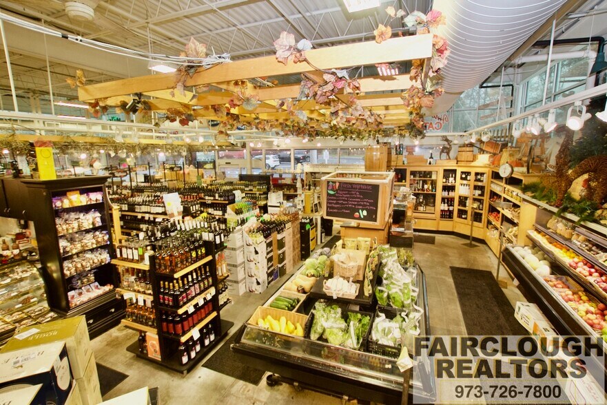 More Photos Of 182 US Highway 206, Flanders General Retail For Sale