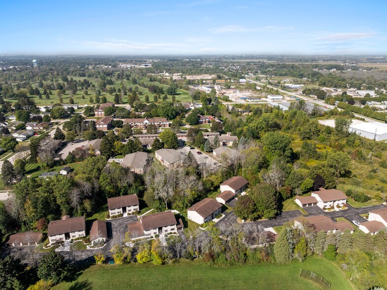 More Photos Of 910 E Cedar Ave, Manitowoc Apartments For Sale