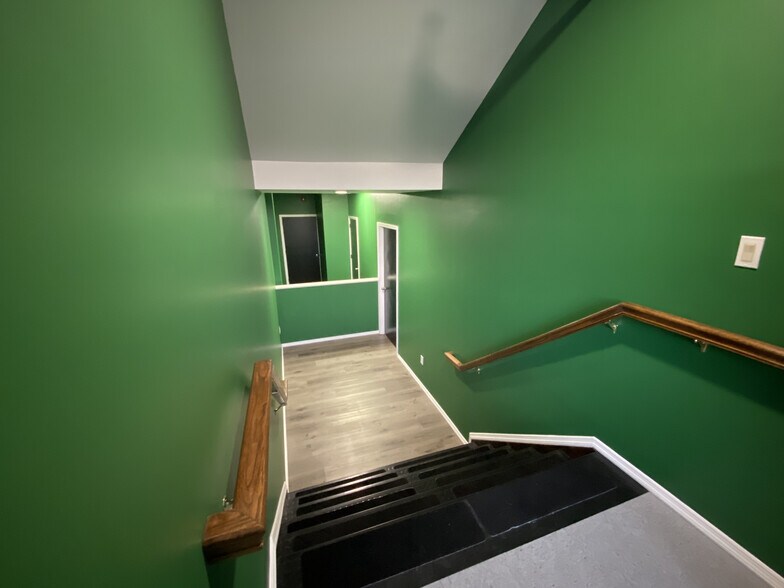More Photos Of 14 N Main St, Pearl River General Retail For Lease
