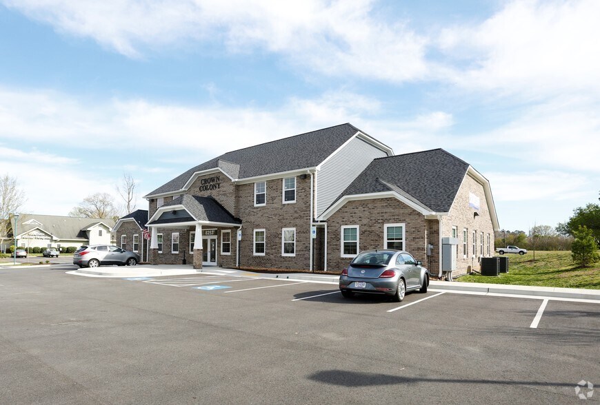 More Photos Of 8253 Crown Colony Pkwy, Mechanicsville Office For Lease