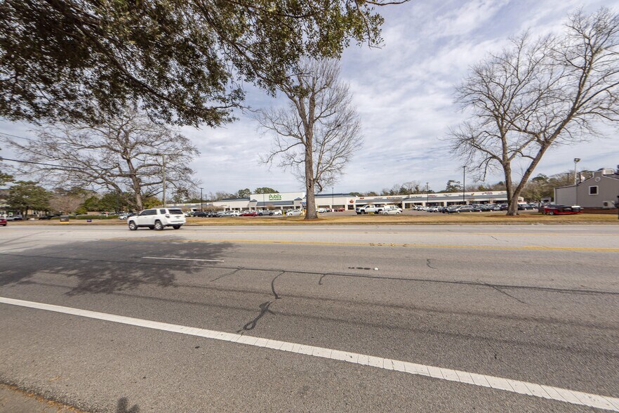 More Photos Of 531 Folly Rd, Charleston Medical For Sale