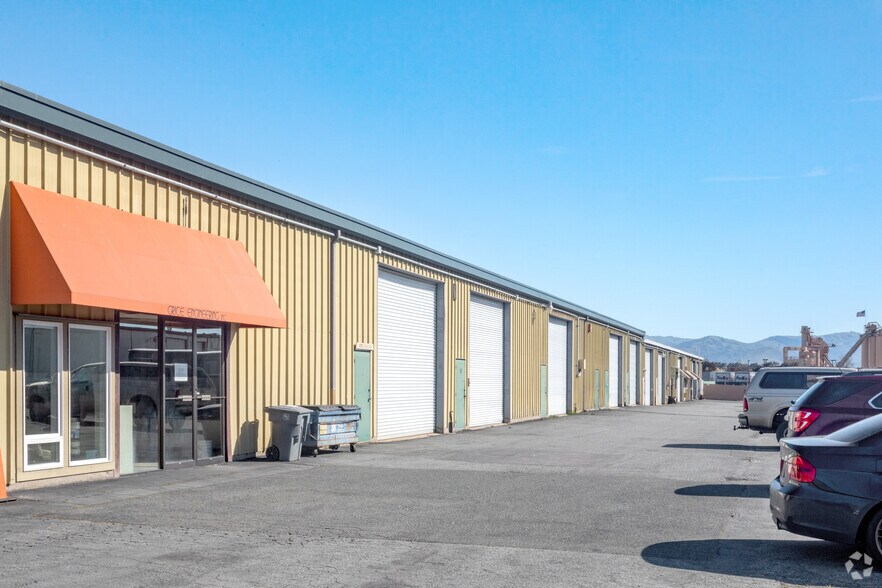More Photos Of 557-561 Brunken Ave, Salinas Warehouse For Lease