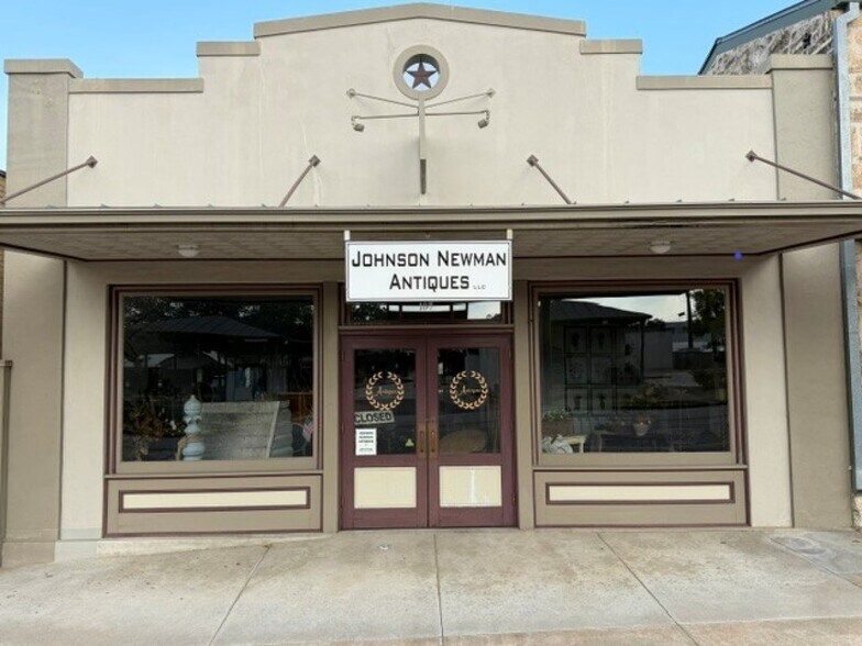 More Photos Of , Fredericksburg General Retail For Sale