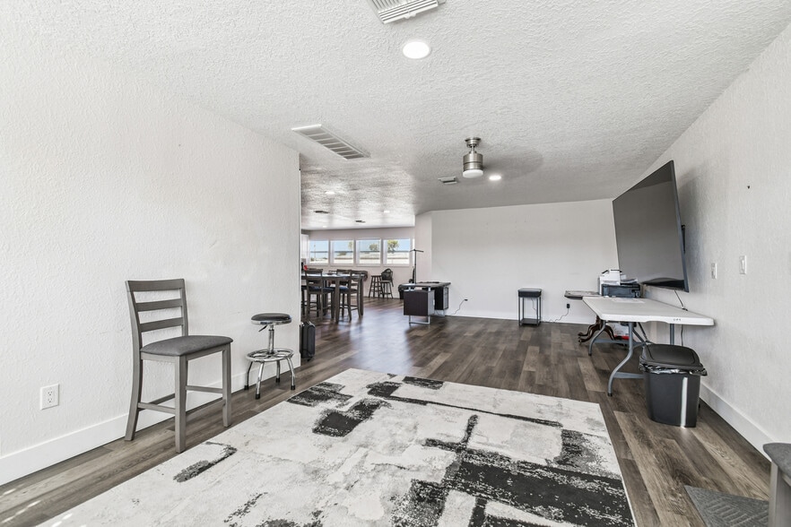 More Photos Of 6010 Wall St, Port Richey Warehouse For Sale