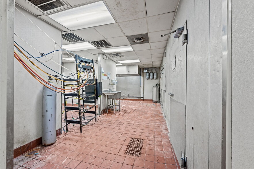 More Photos Of 1512 US Highway 70 E, New Bern Fast Food For Sale