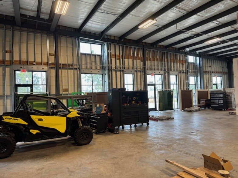 More Photos Of 6490 Way Point Blvd, Saint Cloud Light Distribution For Sale