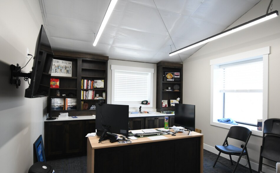 More Photos Of 2 N 580 W, Blackfoot Light Manufacturing For Lease