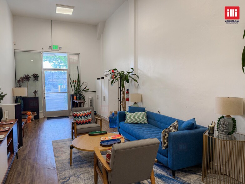 More Photos Of 1836-1838 N Western Ave, Los Angeles General Retail For Lease
