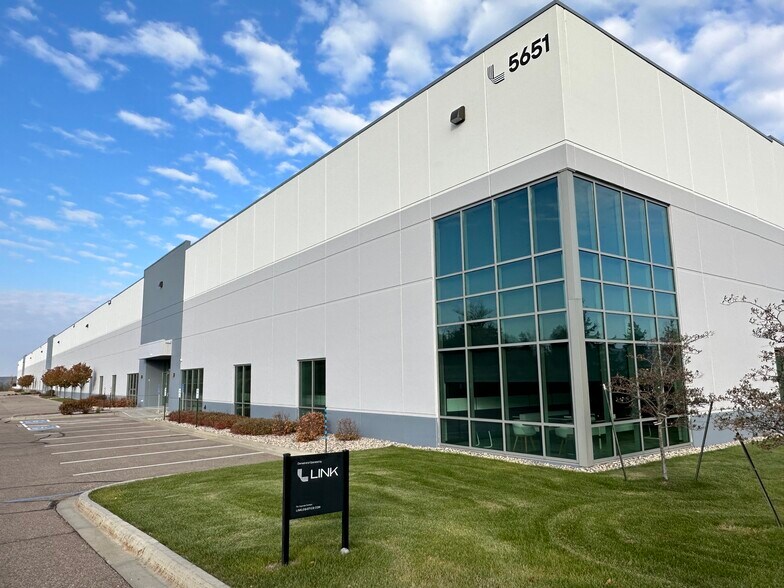Primary Photo Of 5651 Innovation Blvd, Shakopee Warehouse For Lease