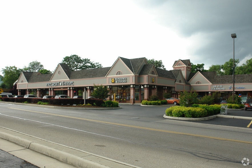 More Photos Of 670 Brandon Ave SW, Roanoke Unknown For Lease