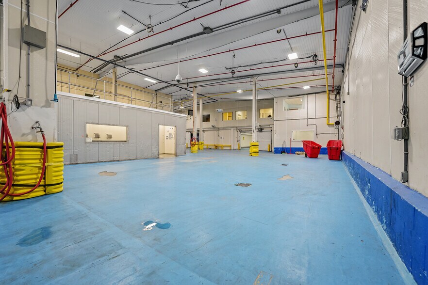 More Photos Of 86 Macarthur Dr, New Bedford Warehouse For Sale