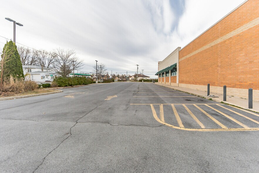 More Photos Of 301 Genesee St, Auburn Freestanding For Lease