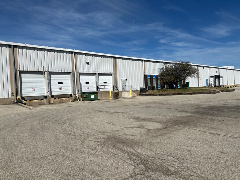More Photos Of 1616 W Chanute Rd, Peoria Unknown For Lease