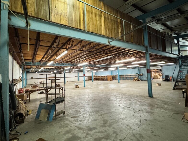 More Photos Of 8769 Dayton Pike, Soddy Daisy Warehouse For Sale