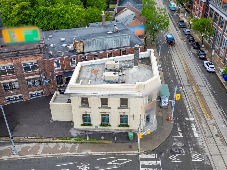 More Photos Of 541 Queen St E, Toronto Storefront For Lease