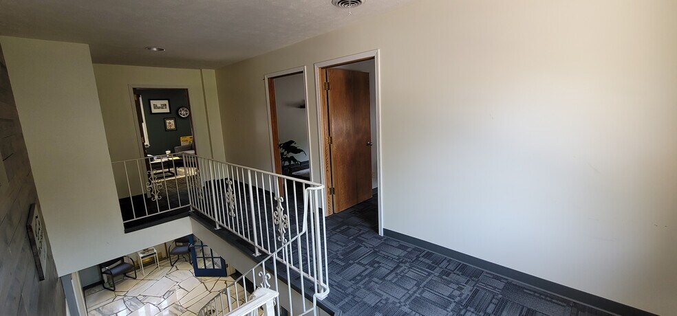 More Photos Of 1314 Galvin Rd S, Bellevue General Retail For Lease