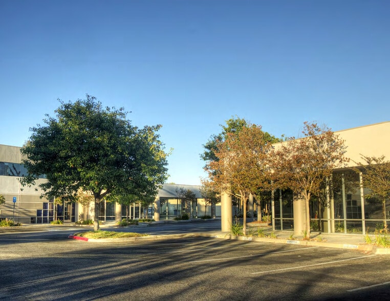 More Photos Of 27576 Commerce Center Dr, Temecula Unknown For Lease