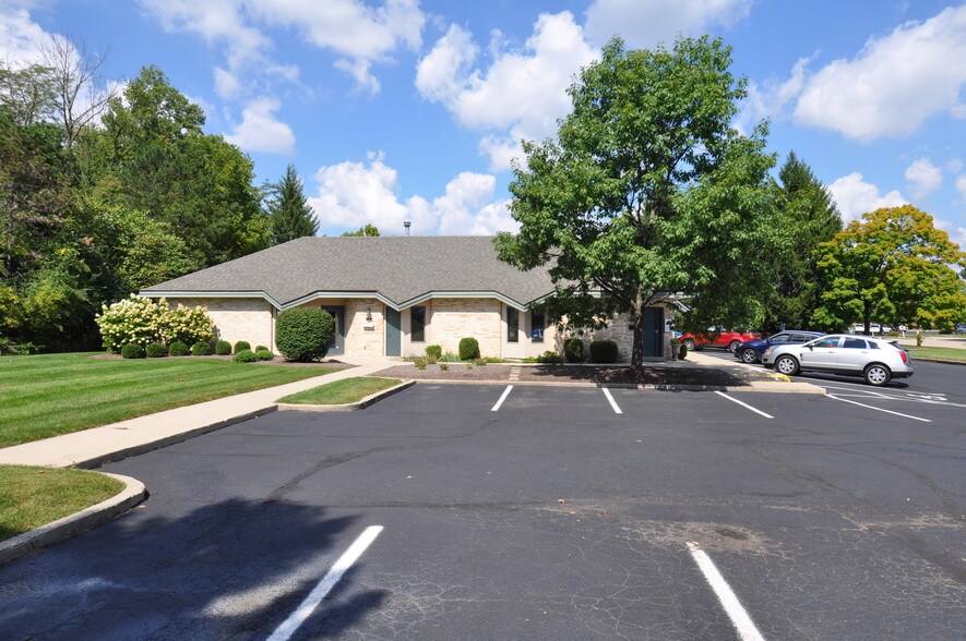 More Photos Of 383-387 Regency Ridge Dr, Dayton Medical For Lease