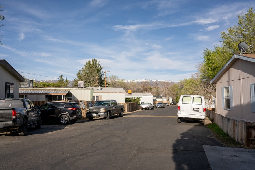 More Photos Of 85 Schoeber Ln, Bishop Manufactured Housing Mobile Home Park For Sale