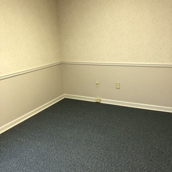 More Photos Of 2175 Highpoint Rd, Snellville Coworking Space