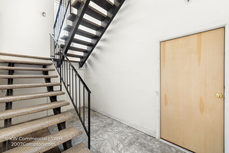 More Photos Of 2007 E Compton Blvd, Compton Medical For Sale