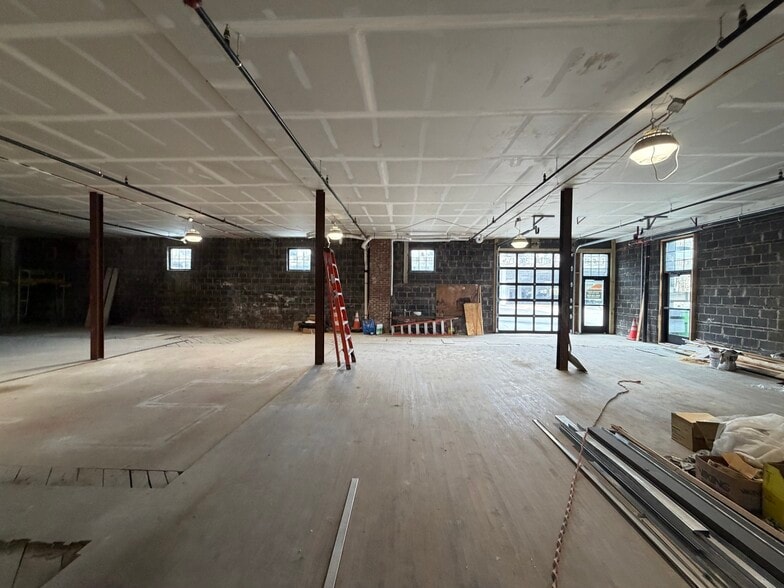 More Photos Of 201 S Court Street, Maryville General Retail For Lease
