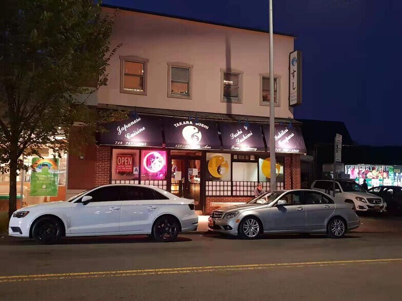 More Photos Of 15011 14th Ave, Whitestone Restaurant For Lease