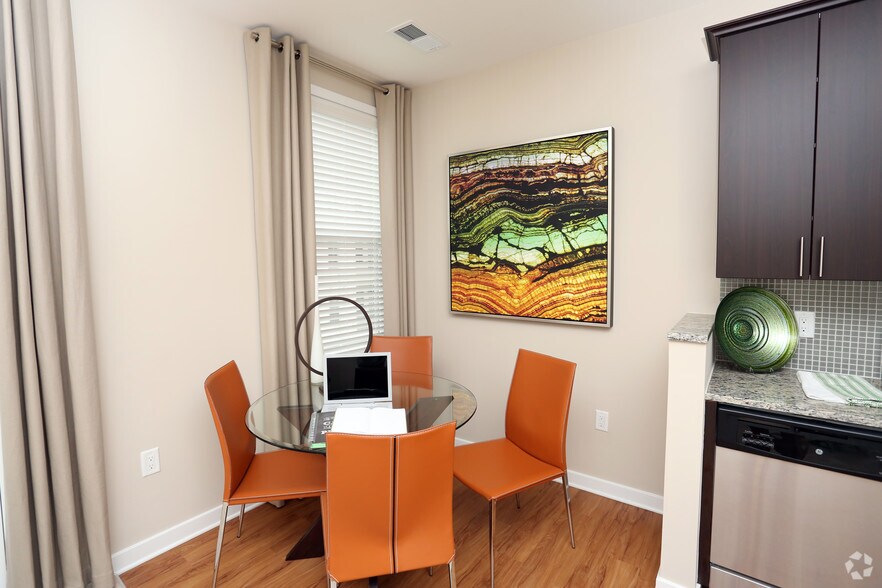 More Photos Of 101 N Wolfe St, Baltimore Apartments For Lease